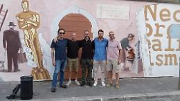 L'omaggio della città a Vittorio De Sica. Un murale dedicato al grande attore e regista