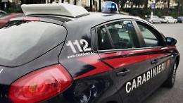 Lui, lei, l'altro. E le minacce con il martello
