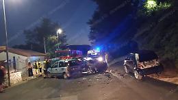 Incidente tra due auto in via Ciamarra. Ambulanza sul posto