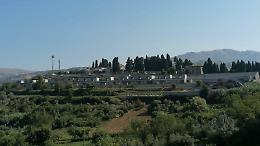 Mancano i loculi per le sepolture. Cimitero sull'orlo del collasso