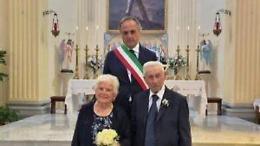 Nozze di titanio. Giuseppina ed Enzo si ridicono “sì”