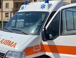 Spruzzano spray sull'autobus. Ragazzo asmatico sviene