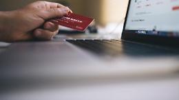 Si finge un operatore delle Poste. Truffa da 2.500 euro