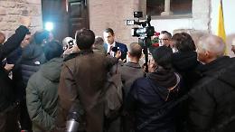 Il generale Vannacci in città per presentare il suo libro. Accolto da contestatori