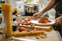 La cucina parla italiano. In viaggio con i linguisti Giovanna Frosini e Sergio Lubello