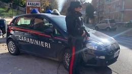 Rubano prodotti alimentari e saponi nei supermercati: arrestate due donne