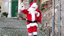 Apre la casa di Babbo Natale: un successo