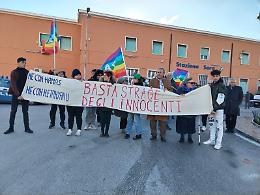 Tutti in marcia per la pace. Partito il corteo da piazza Vittorio De Sica