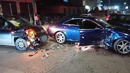 Incidente tra due auto. Soccorsi sul posto