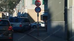 Operazione in corso della polizia negli istituti scolastici