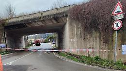 Tragedia sfiorata per l'ex consigliere Di Mambro. Cadono pezzi di cemento dal ponte della Sora-Cassino