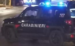 Spaccano la vetrata per rubare la cassaforte. Colpo mancato al supermercato