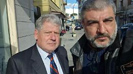 Vota tre volte alle primarie, denunciato