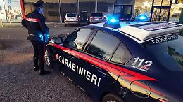 Trovato in possesso di una mazza da baseball e senza patente non si ferma all'alt