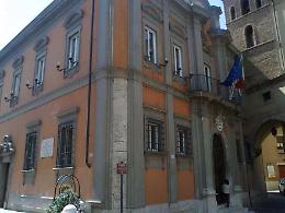 In aula la bufera sugli incarichi. Convocato per lunedì prossimo il consiglio comunale