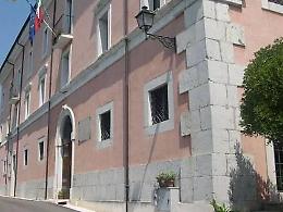Atti negati all'opposizione sulla vicenda dei pacchi dono: condannato il segretario comunale
