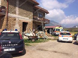 Disoccupato, si impicca in casa. Lo sfogo del padre: ucciso dal sistema