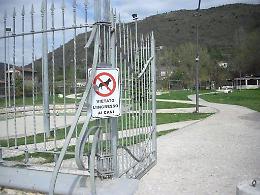 Nei giardini è vietato l'ingresso ai quattro zampe