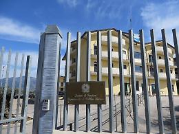 Quattro giovani stranieri denunciati per un pesce d'aprile riuscito alla perfezione