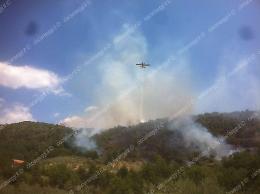 [FOTO] Monte Reo divorato dalle fiamme: la collina ridotta a un cumulo di cenere