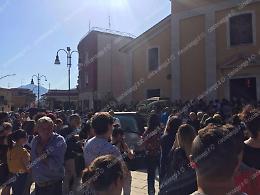 Folla commossa e tante lacrime per l'addio a Gina Turriziani Colonna