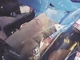 [LA RICOSTRUZIONE] Sangue in piazza: tenta di uccidere un parente a colpi di mannaia