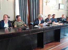 Provincia, dall'assemblea dei sindaci via libera al bilancio: l'intervento del vicepresidente Amata