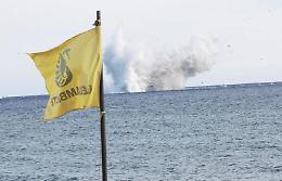 Aereo caduto in mare: è iniziato l'ultimo volo del capitano Gabriele Orlandi