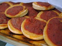 La guerra dei... pizzaioli: caso esploso per la merenda a scuola. La denuncia di un operatore