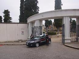 Lotta allo sciacallaggio: allontanata una famiglia di pregiudicati