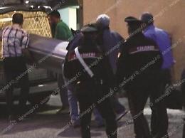 [FOTO ESCLUSIVE] Omicidio Pascarella: i Ris sul luogo del delitto a caccia di tracce di sangue