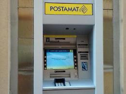 Svuota il conto del suocero, rinviata a giudizio
