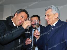 Matteo Renzi allo stadio "Benito Stirpe". Ed è subito spettacolo