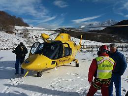 Alpinista cade sul ghiaccio a duemila metri: salvato dal soccorso alpino
