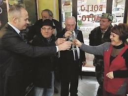 MIlionario con due euro: caccia al "nababbo" di Natale. Scatta il "totonome"
