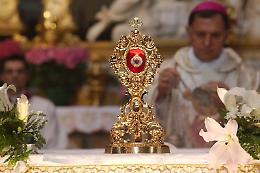 Fedeli in trepidante attesa: arrivano le reliquie di Giovanni Paolo II