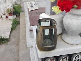 Ancora furti tra le tombe, lo sconcerto e lo sfogo dei cittadini