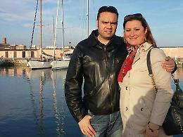 Spara alla moglie, uccide le figlie e si ammazza: i momenti delle trattative