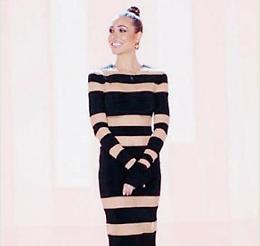 Ilary Blasi e quel tubino...che divide il web: un look che fa parlare