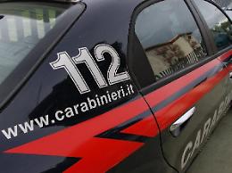 Rubano un'auto e fuggono, inseguiti in autostrada e bloccati
