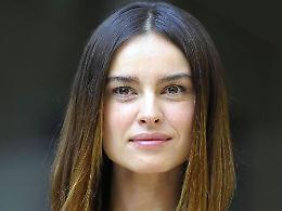 Kasia Smutniak posa per la prima volta svestita e si racconta