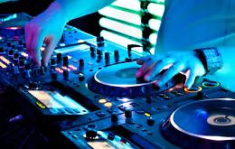 Musica, socialità, divertimento e cibo buono: torna il Pic-mix