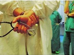 Bidello morto, medici indagati per omicidio colposo. Interrogatori a breve