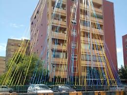 Frosinone - Foggia: una città in attesa. Nastri e bandiere ad ogni angolo