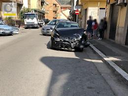 Altro incidente all'incrocio maledetto: due donne ferite. Paura per un bambino