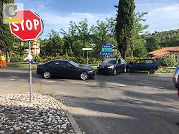 Incidente sulla via Mària, tre auto coinvolte. Si è temuto il peggio