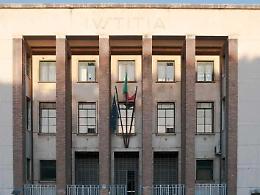 Ospizio lager: gli arrestati, accusati di gravi maltrattamenti, non parlano