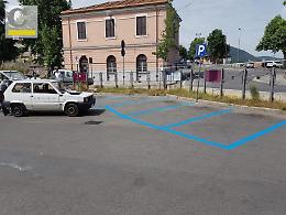 Negozio di telefonia ucciso dalle strisce blu: attività out e dipendenti a casa