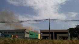 Ferentino, fiamme nell'area industriale: paura per uno stabilimento