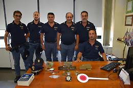 Deposito di droga in casa, arrestato un giovane. E sul mercato arriva lo shaboo